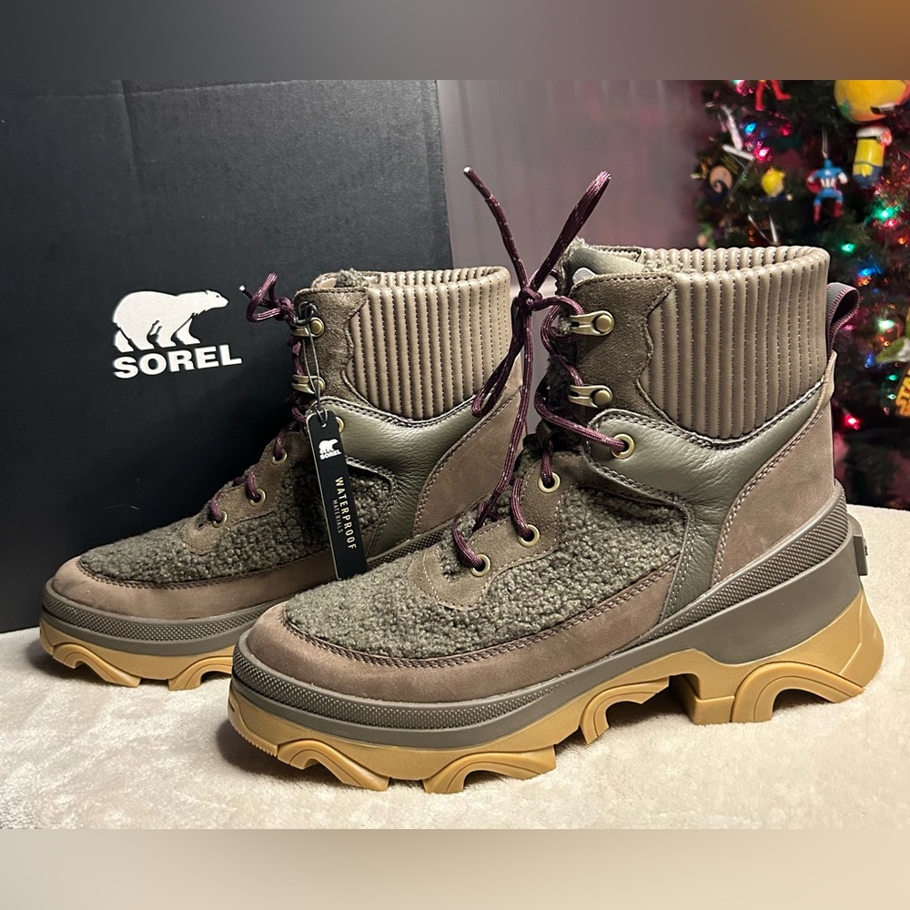 SOREL Faux Shearling Lace Up Leather Textile Boot Green Women’s Size 10
